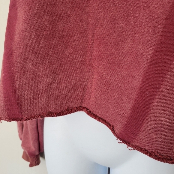 Aemi + Co. NWT Women's Small Burgundy Red Long Sleeve Cropped Sweatshirt Top - Picture 5 of 9